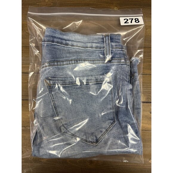 Kensie Stretch Denim Bermuda Shorts Size 4 Light Wash - Picture 9 of 9